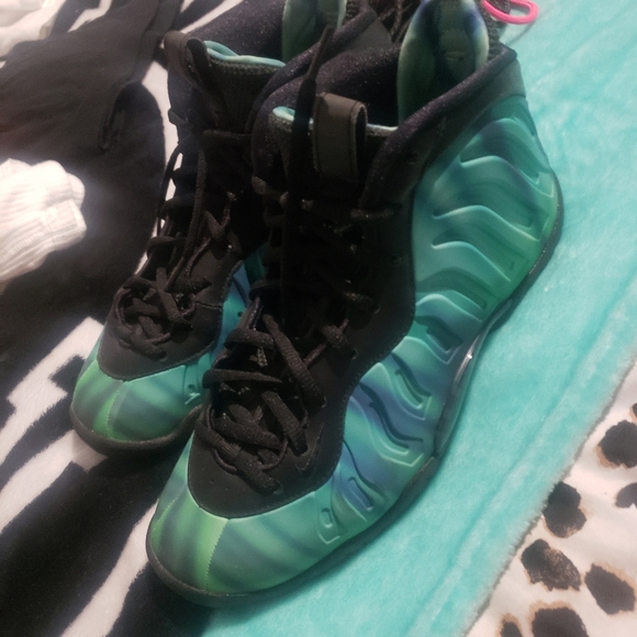 EUC Nike foamposite "Northern Lights" - Picture 8 of 9